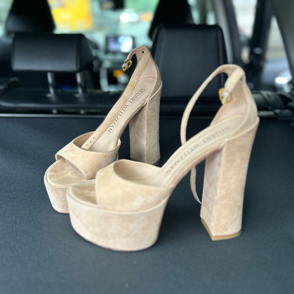 Stuart Weitzman platform sandals. Beautiful, Sexy comfortable due to platform - Picture 3 of 3